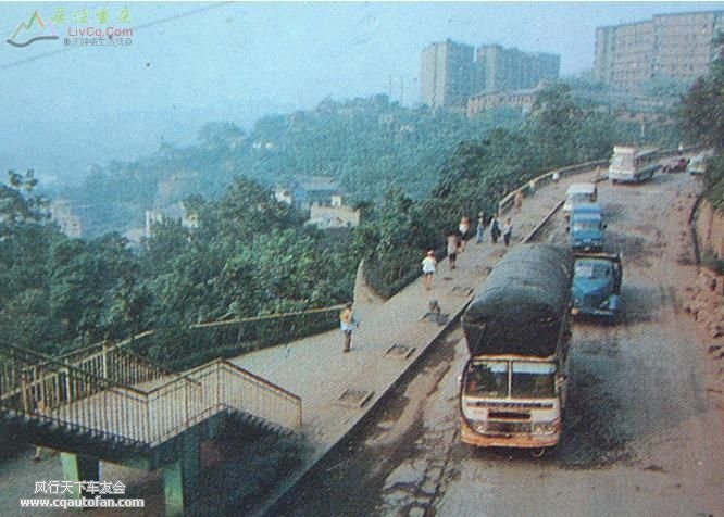 好像是鹅岭下来那条路